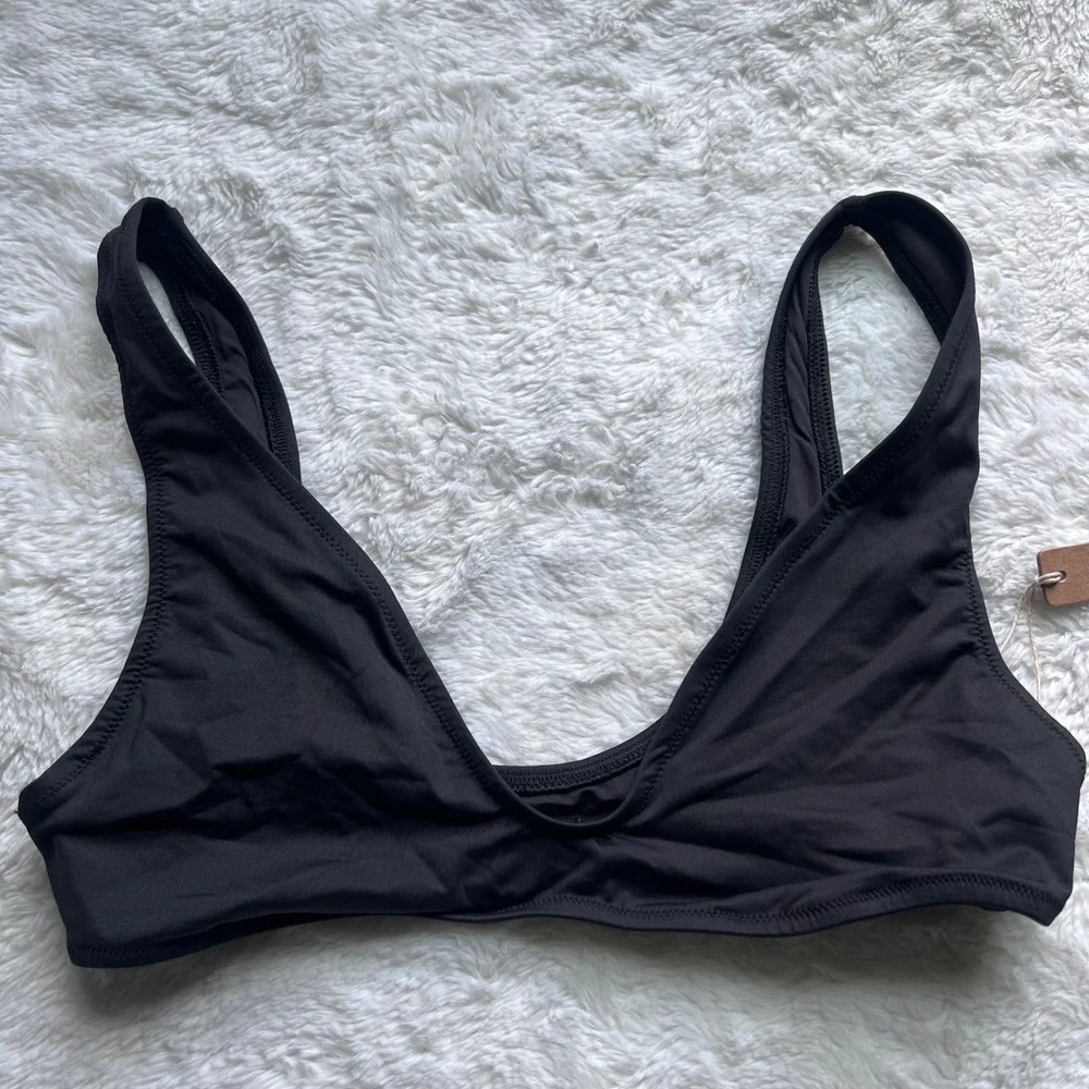 SKIMS Signature Swim Plunge Triangle Top Onyx Black BT-PLG-7500W Women Small NWT